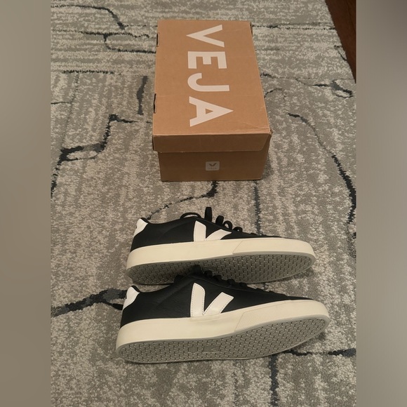 Veja Campo leather shoe - Picture 10 of 12